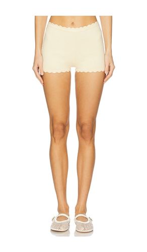 Scallop Short en . Taille L. Also en S, XL - GUIZIO - Modalova