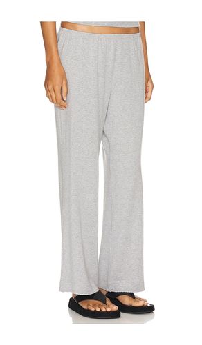 Baby Rib Scallop Pant in . Size L. Also in M, S, XS - DONNI. - Modalova
