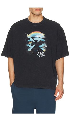 Shield Helmet Short Sleeve T-Shirt en . Taille L. Also en M, S, XL/1X - Daily Paper - Modalova