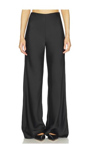 PANTALON SATINÉ DAYNA en . Taille L. Also en M, S, XS - Elodie the Label - Modalova