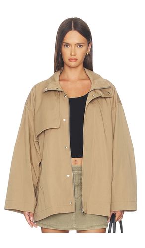 The Short Field Trench en . Taille S. Also en M, L - FRAME - Modalova