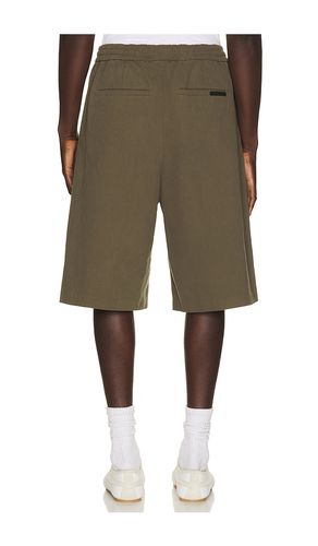 SHORT RELAXED en . Taille L. Also en M, S, XL/1X, XS - Fear of God ESSENTIALS - Modalova