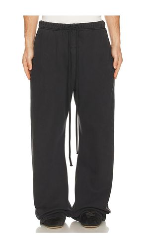 Flare Sweatpant in . Size L. Also in XXL/2X - Fear of God ESSENTIALS - Modalova