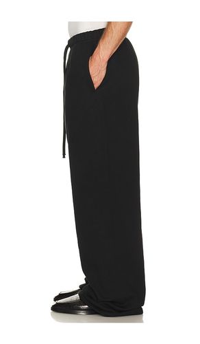 PANTALON SWEAT SIGNATURE en . Taille L. Also en XXL/2X, XXXL/3X - Fear of God ESSENTIALS - Modalova