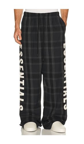 PANTALON LOUNGE en . Taille L. Also en M, S, XL/1X, XS, XXL/2X, XXXL/3X - Fear of God ESSENTIALS - Modalova