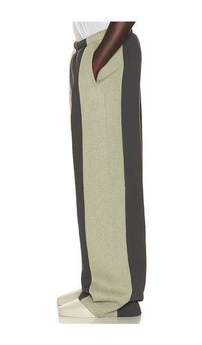 PANTALON PANELLED en . Taille S. Also en M, L, XL/1X - Fear of God ESSENTIALS - Modalova