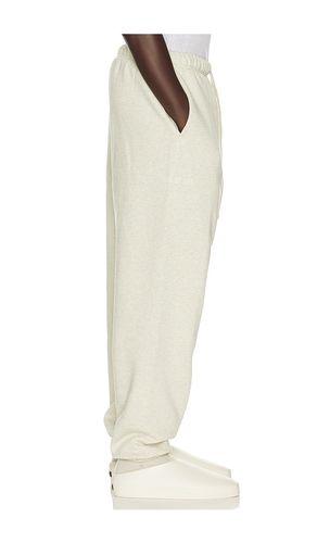 PANTALON CLASSIC en . Taille XS. Also en S, L, XL/1X - Fear of God ESSENTIALS - Modalova