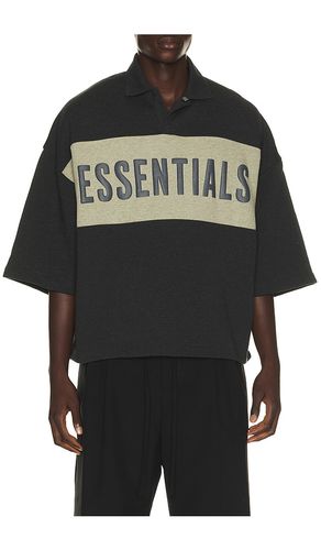 Panelled Crop Polo en . Taille L. Also en XL/1X - Fear of God ESSENTIALS - Modalova