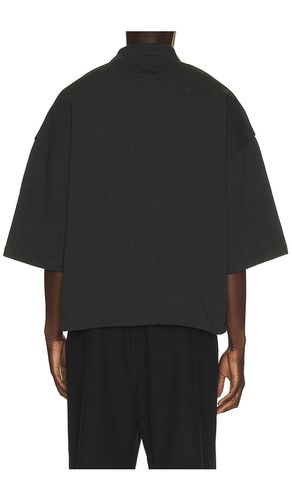 Panelled Crop Polo in . Size L. Also in XL/1X - Fear of God ESSENTIALS - Modalova