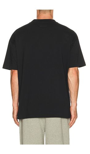 Classic Fit T-Shirt en . Taille L. Also en M, S - Fear of God ESSENTIALS - Modalova