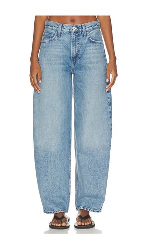 The Mercer Mid Rise Easy Barely Barrel Jean en . Taille 24. Also en 25, 27, 30 - Favorite Daughter - Modalova