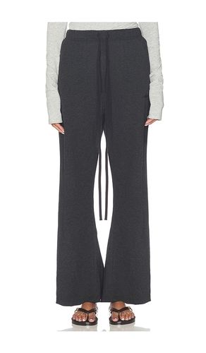 PANTALON FLARE en . Taille L. Also en S - Fear of God ESSENTIALS - Modalova