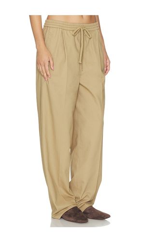 PANTALON PLEAT FRONT DRAWSTRING en . Taille L. Also en M, S, XS - Fear of God ESSENTIALS - Modalova