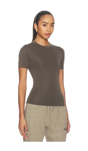 Fitted Short Sleeve Tee en . Taille M. Also en XS - Fear of God ESSENTIALS - Modalova