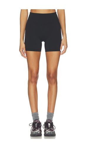 SHORT en . Taille L. Also en M, S, XL, XS - FORM - Modalova