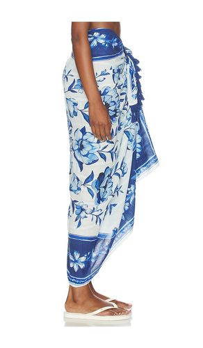 Porcelain Garden Sarong in - FARM Rio - Modalova
