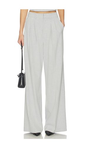 PANTALON ESSENTIAL en . Taille 0. Also en 12, 20 - Good American - Modalova