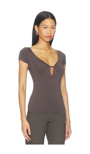 Connor Top in . Size L. Also in M, S, XL, XS - Geel - Modalova