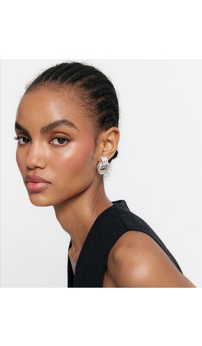 Mini Knot Earrings in - Heaven Mayhem - Modalova