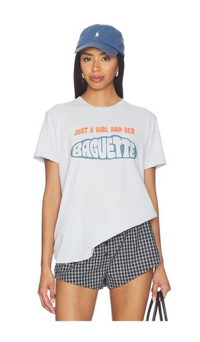 T-SHIRT GRAPHIQUE JUST A GIRL AND HER BAGUETTE THE VINTAGE TEE en . Taille M. Also en - Junk Food - Modalova