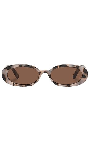 Le Specs Outta Love in Brown - Le Specs - Modalova