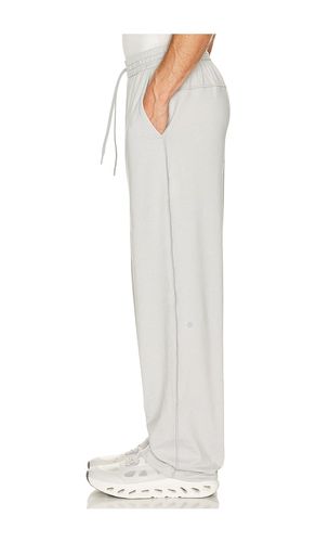 PANTALON NA en . Taille M. Also en S, XL/1X - lululemon - Modalova