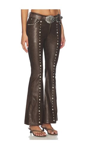 PANTALON FAUX LEATHER STUDDED FLARED en . Taille 36/4. Also en 38/6 - Markgong - Modalova