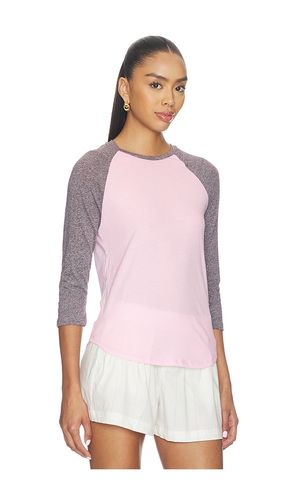 X REVOLVE Katya Raglan 3/4 Sleeve Tee en . Taille S. Also en XS - Michael Lauren - Modalova