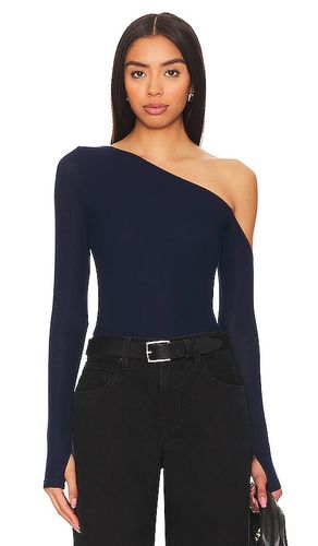 Magdaleno Asymmetrical Tee in . Size L. Also in M, S, XL, XS - Michael Lauren - Modalova
