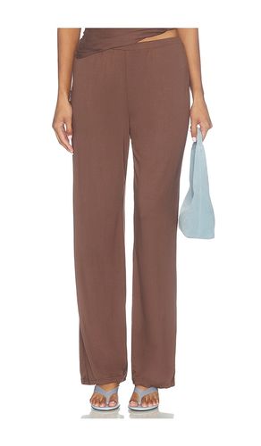 PANTALON LARGE ARI en . Taille XS. Also en S, M, L, XL - MADISON THE LABEL - Modalova
