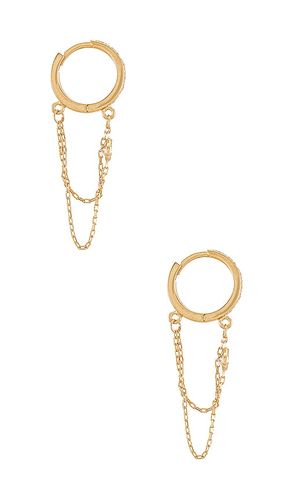 Reese Huggy Hoop Earring in - Natalie B Jewelry - Modalova