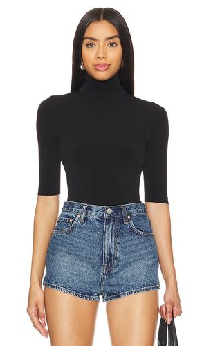 Slim Fit Short Sleeve Turtleneck Top en . Taille L. Also en M, S, XL, XS - Norma Kamali - Modalova