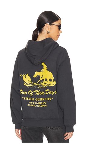 SWEAT À CAPUCHE SILVER QUEEN en . Taille M. Also en S, XL/1X, XXL/2X - ONE OF THESE DAYS - Modalova