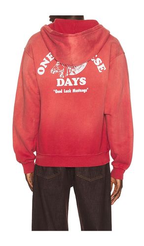 SWEAT À CAPUCHE en . Taille L. Also en M, S, XL/1X - ONE OF THESE DAYS - Modalova