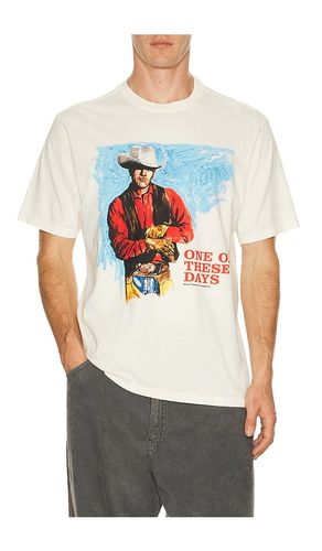 T-SHIRT HEAVEN CAN WAIT en . Taille M. Also en S, XL/1X - ONE OF THESE DAYS - Modalova