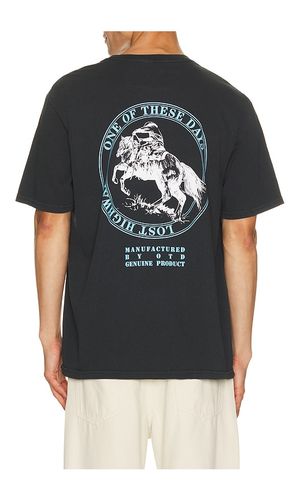 T-SHIRT MILLING CO en . Taille S. Also en M, L, XL/1X - ONE OF THESE DAYS - Modalova