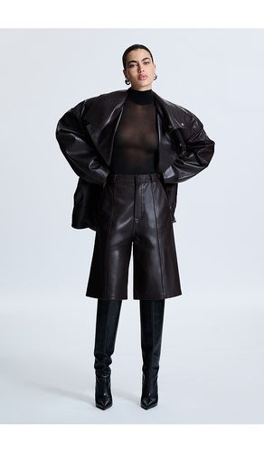 Elia Leather Short en . Taille S. Also en - REVOLVE LOS ANGELES - Modalova
