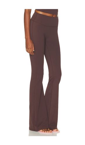 PANTALON KIARA en . Taille L. Also en M, S, XS - Runaway The Label - Modalova