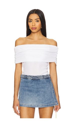 Off Shoulder Rib Tee in . Size S, M, L - Sanctuary - Modalova