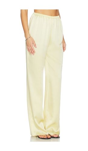 PANTALON SATIN LILLIAN en . Taille L. Also en M, S, XL, XS - SEROYA - Modalova
