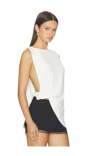 Caprice Asymmetrical Top en . Taille L. Also en M, S, XL, XS, XXS - superdown - Modalova