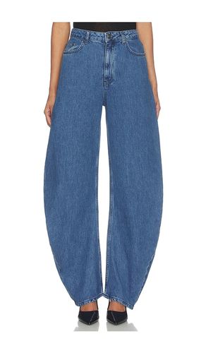 JEAN BARREL DRAPED BARREL LEG JEANS en . Taille 24. Also en 25, 26, 27, 28, 29, 31, 32 - ROTATE - Modalova