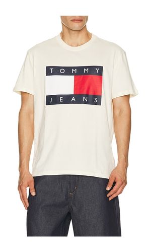Big Flag Tee en . Taille M. Also en S - Tommy Jeans - Modalova