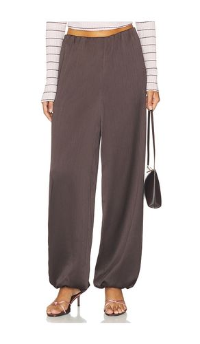 PANTALON FROISSÉ PLISSÉ À LA TAILLE en . Taille XS. Also en S, L - Vince - Modalova