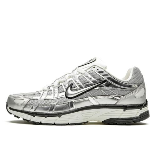 Nike P-6000 Metallic Silver - Nike - Modalova