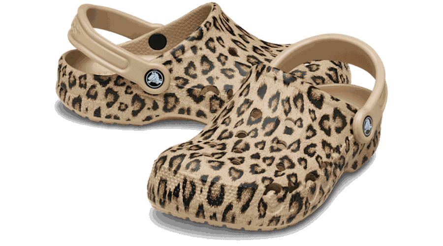 Baya Seasonal Printed Sabots Unisex Gold/Leopard 36 - Crocs - Modalova