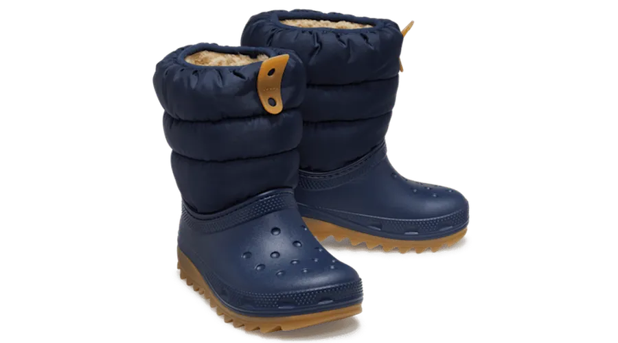 Classic Neo Puff Boot Bottes Enfants Navy / Gum 32 - Crocs - Modalova