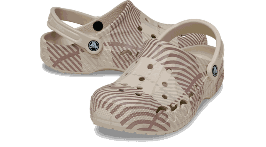 Baya Holiday Graphic Sabots Unisex Cobblestone 43 - Crocs - Modalova