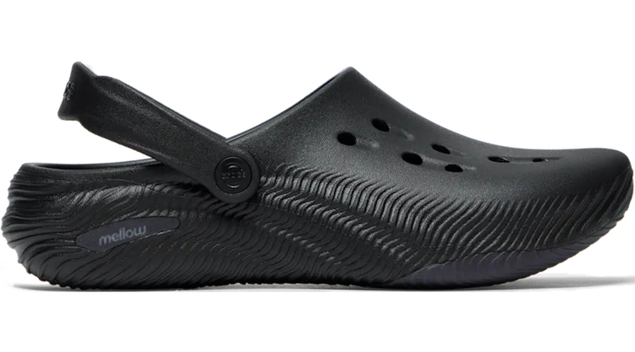 Mellow 2 Recovery Sabots Unisex Black/Carbon 34 - Crocs - Modalova
