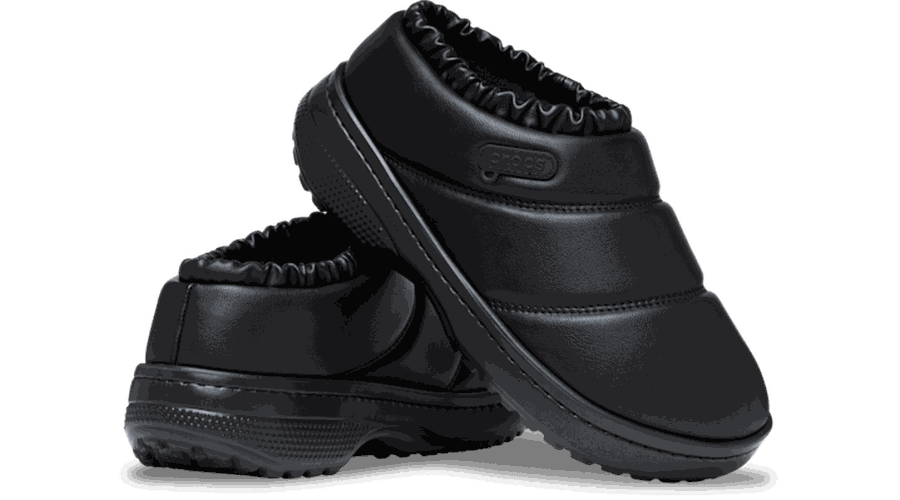 Crocs Puffy Sabots Unisex Black 36 - Crocs - Modalova